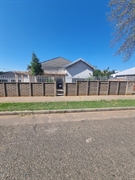 4 bed 2 bath - 1