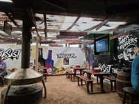 bar restaurant prime location - 3