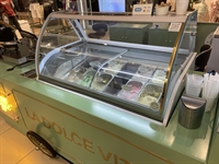 gelato ice-cream waffle kiosk - 2