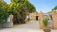 8-bed b& b for - 1
