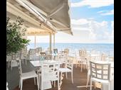 beachfront franchise restaurant western